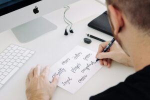 Read more about the article Minimalizm w praktyce – jak uprościć swoje życie