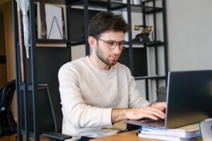 Read more about the article Przedsiębiorczość – cechy przedsiębiorcy i jej znaczenie