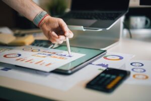Read more about the article Rachunkowość zarządcza vs finansowa – istotne różnice