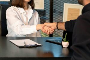 Read more about the article List motywacyjny – jak przekonać pracodawcę do swojej kandydatury