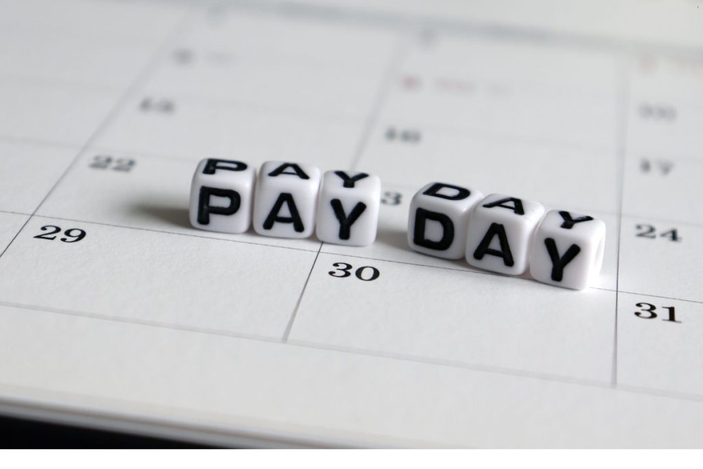 Szacowanie widełek płacowych