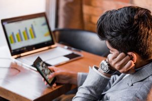 Read more about the article Prokrastynacja w zadaniach zawodowych: metody ograniczania