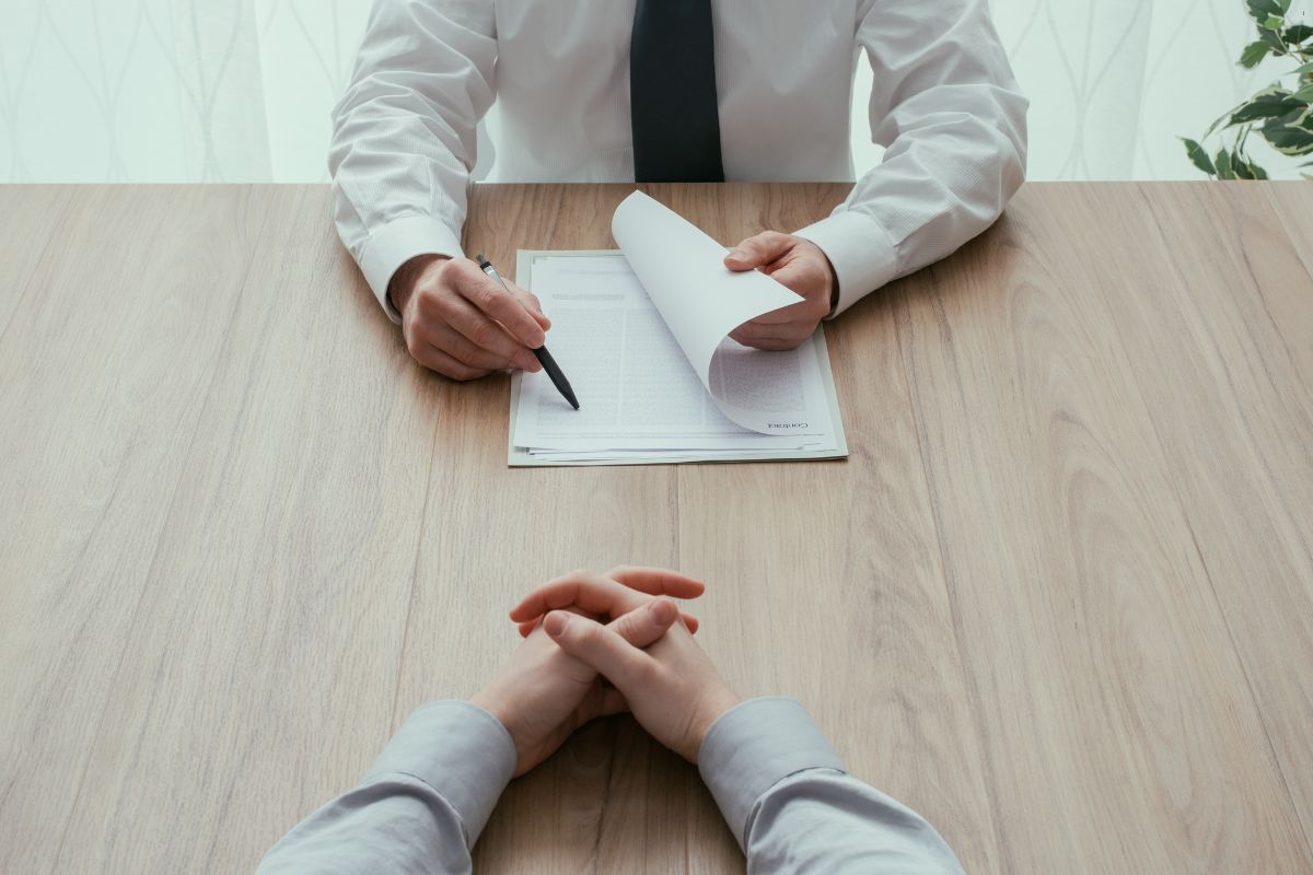 Read more about the article Jak pytać rekrutera: lista merytorycznych pytań na koniec