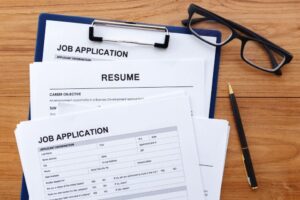 Read more about the article Rozwiązanie umowy za porozumieniem: kiedy się opłaca