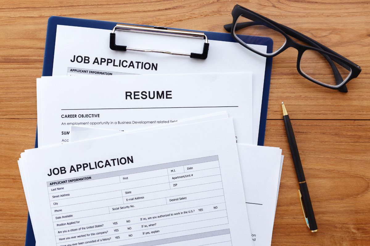 Read more about the article Rozwiązanie umowy za porozumieniem: kiedy się opłaca