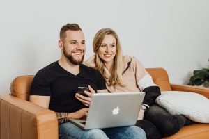 Read more about the article Szybkie pożyczki online w praktyce: jak wybrać chwilówkę i pożyczkę pozabankową bez zbędnego ryzyka