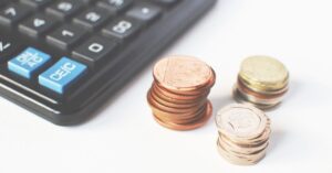 Read more about the article Dług: Zobowiązanie finansowe wymagające spłaty