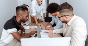 Read more about the article Job-sharing: Podział obowiązków między kilku pracowników