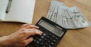 Read more about the article Kasowy przepływ: Przepływ gotówki w działalności firmy