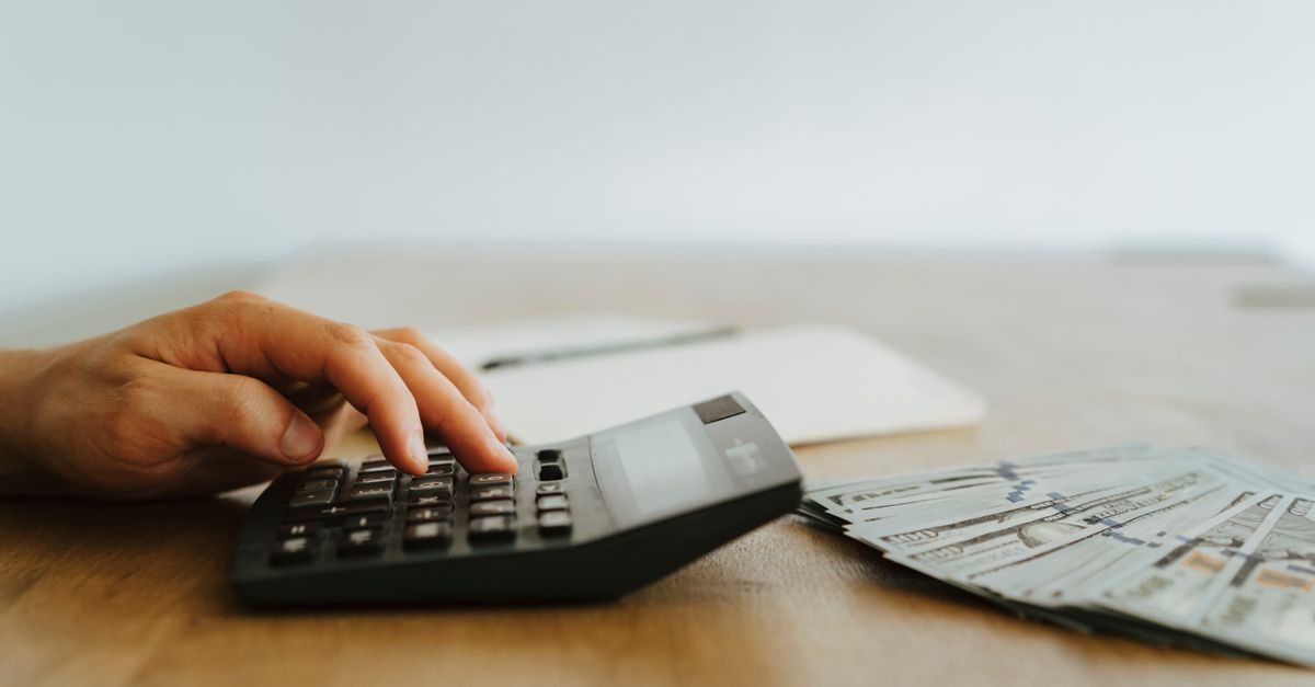 Read more about the article Marża: Różnica między kosztem produkcji a ceną sprzedaży