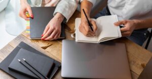 Read more about the article Protokół: Oficjalny zapis ustaleń i przebiegu spotkań