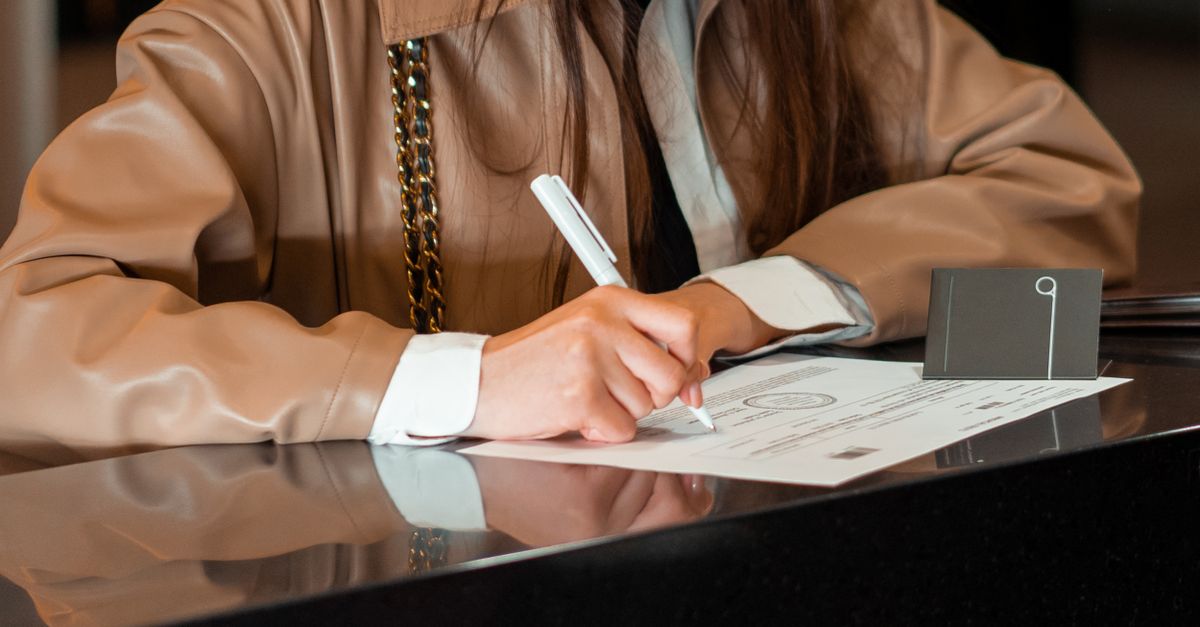 Transakcja – Zawarcie umowy sprzedaży lub wymiany dóbr