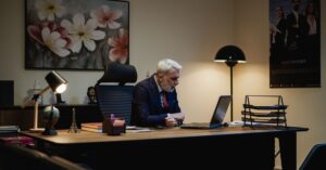 Read more about the article Ekspertyza: Specjalistyczna wiedza i opinia eksperta