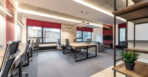 Read more about the article Hot desk: Elastyczne miejsce pracy w biurze